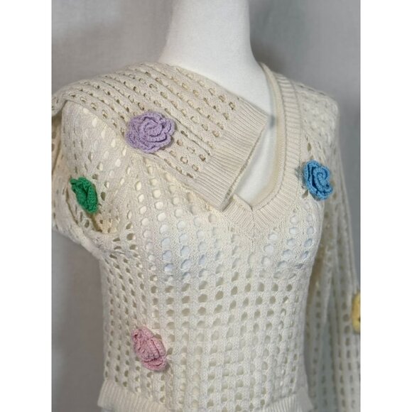 Wild Fable Womens S  Knit Floral Embellished Sweater White Multicolor Cotton Ble - Picture 2 of 7